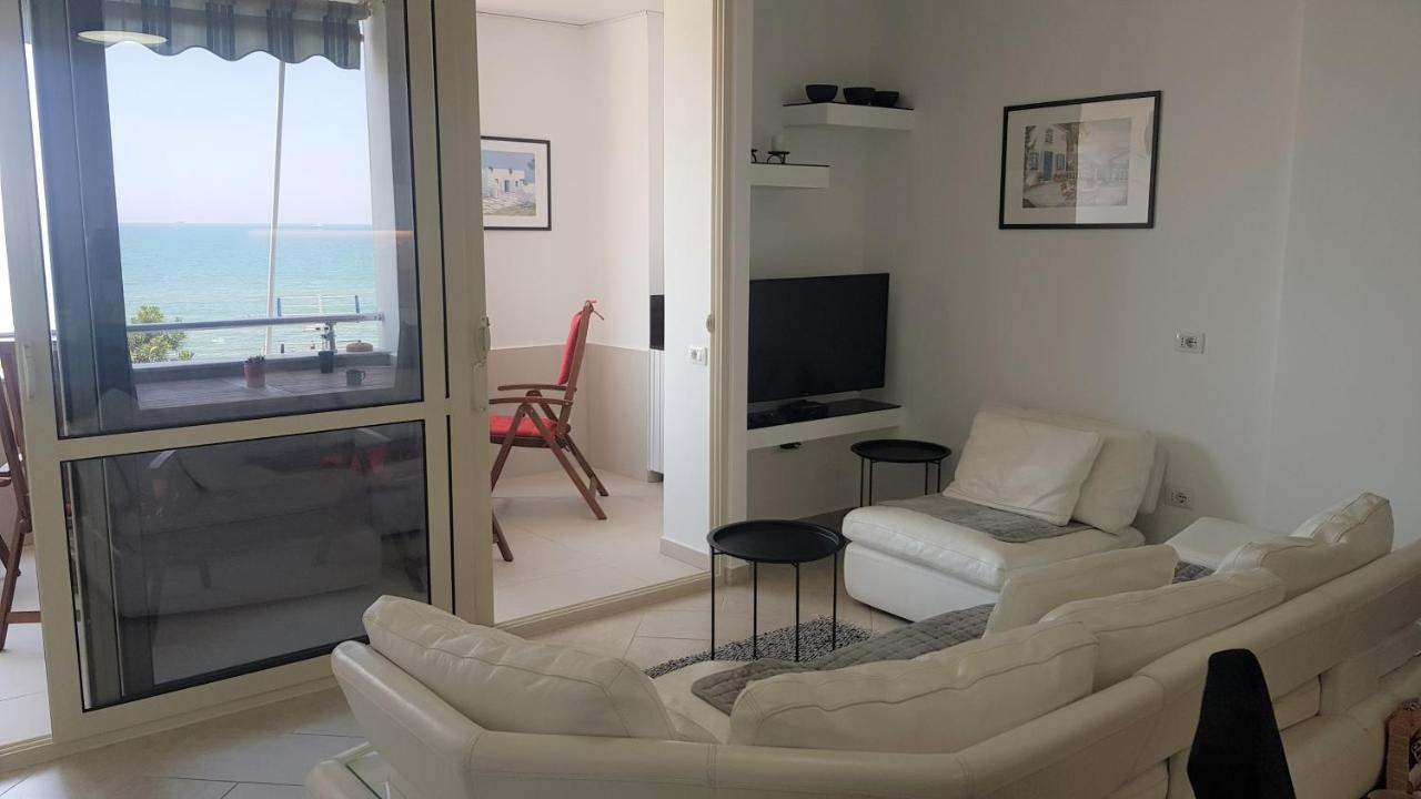 M&I Beach Apartment With Sea View Durres Luaran gambar